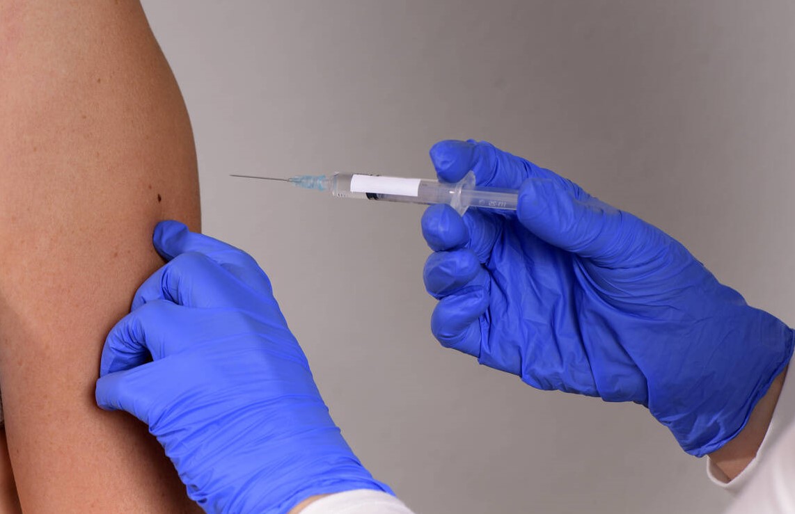 Вакцинация от коронавируса - теперь и для онкопациентов!