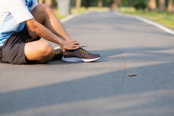 Растяжение связок